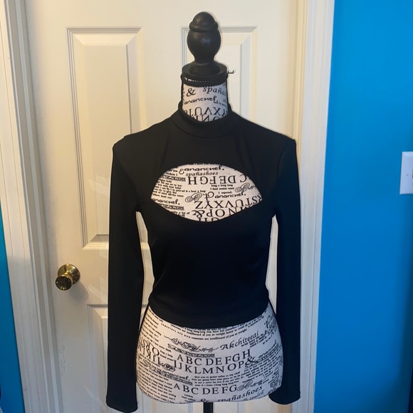 Fashion Nova Tops - Fashion Nova crop top